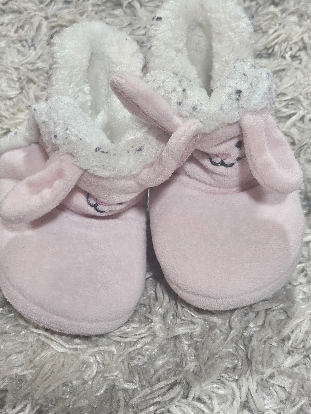 2/15$ Plush Pink Bunny Baby Slippers